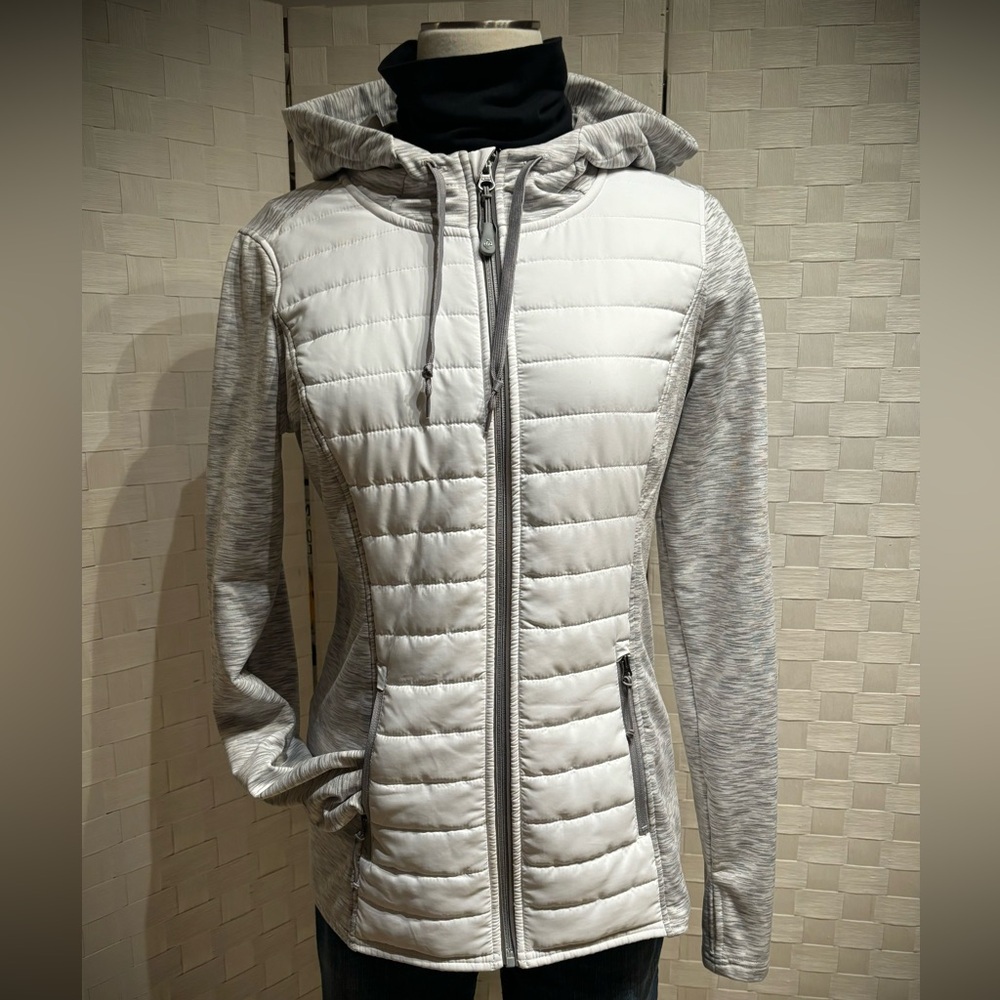 JOCKEY WOMEN'S WHITE LIGHTWEIGHT JACKET   SIZE SMALL